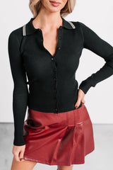 Smitten Sweet Button-Up Ribbed Sweater (Black)