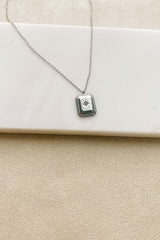 Finding Direction Pendant Necklace (Silver)