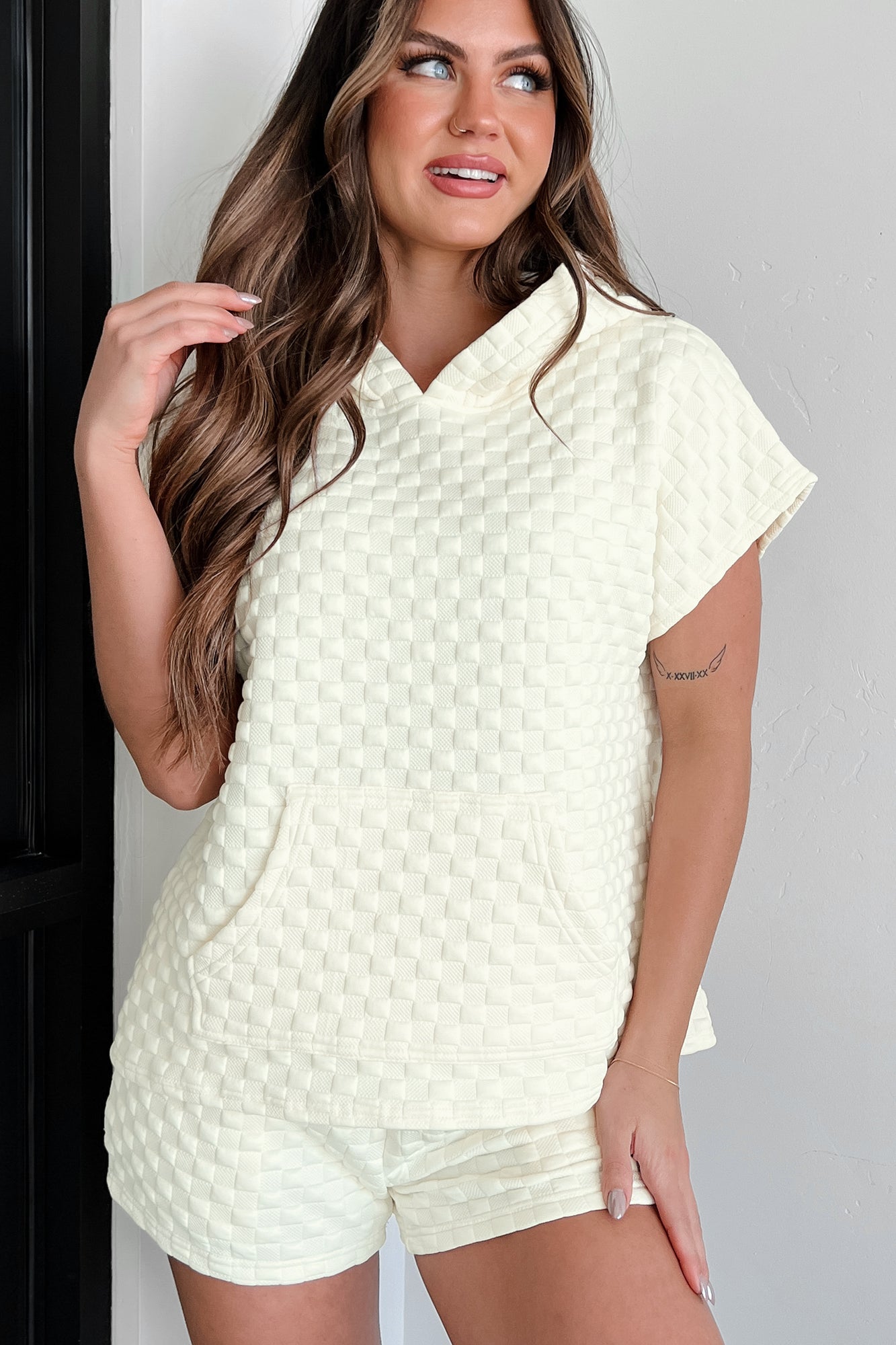 Everyday Enjoyment Checkered Puff Two-Piece Set (Cream)