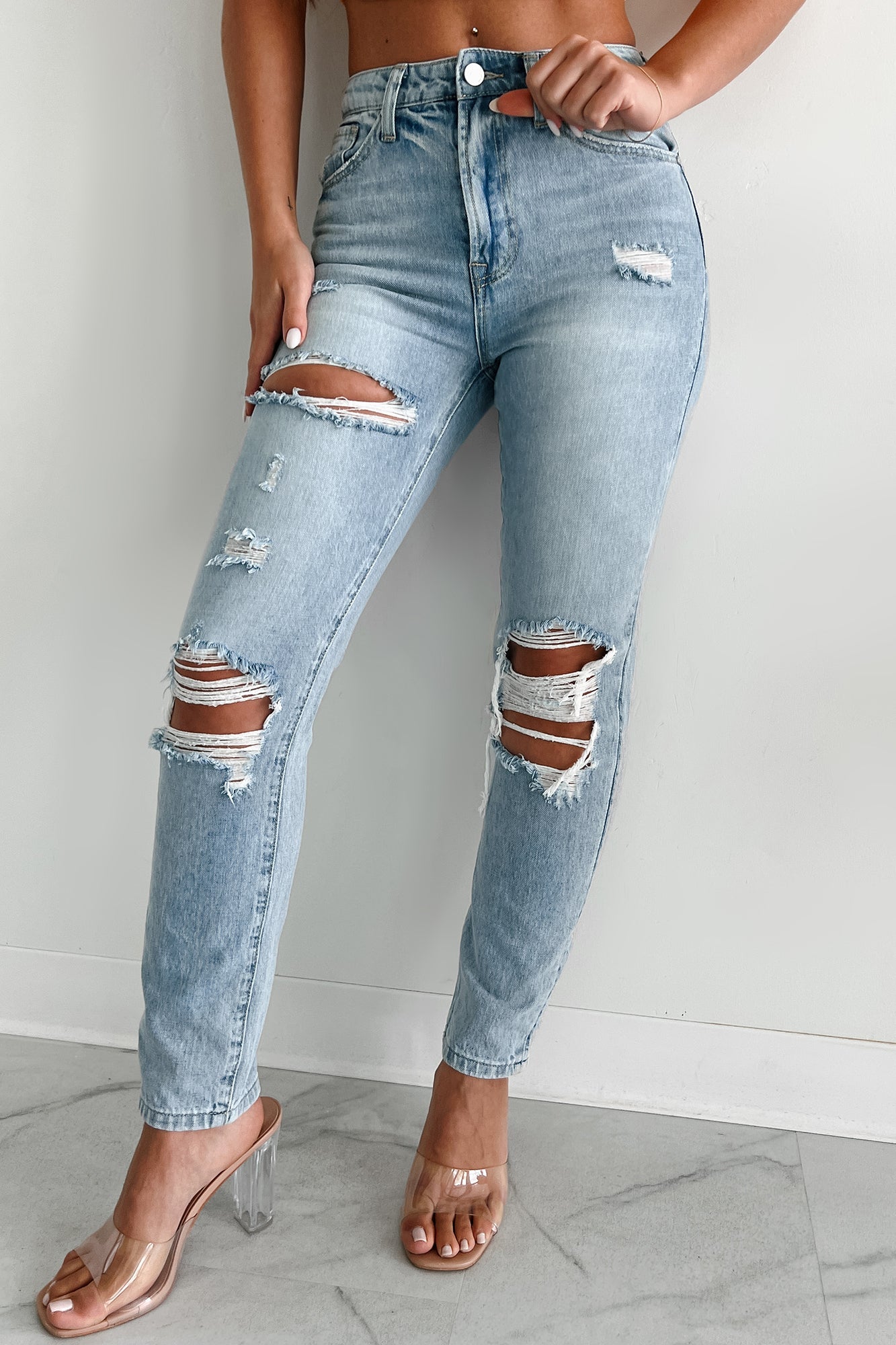 Carter High Rise Distressed Girlfriend Jeans (Light)
