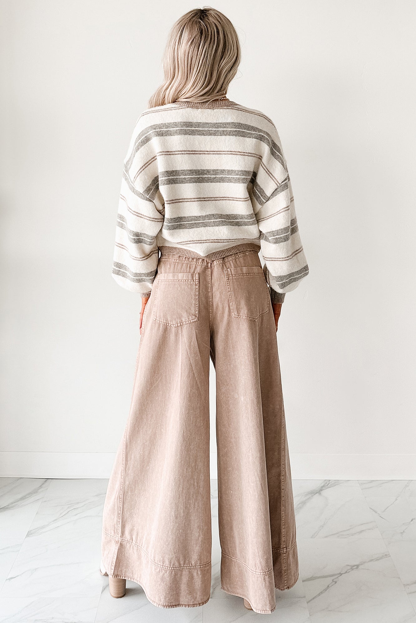 Norris Ultra Wide Leg Mustard Seed Jeans (Mocha Mousse)