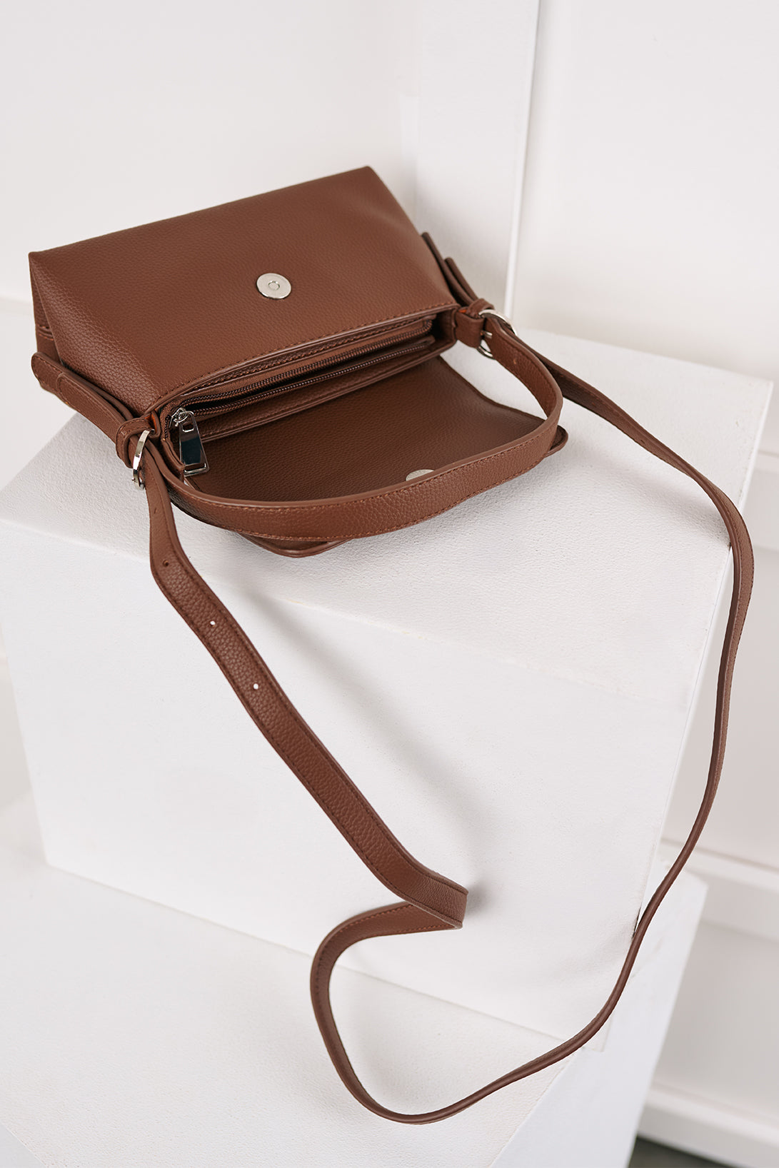 Turn On Charm Faux Leather Handbag (Brown)
