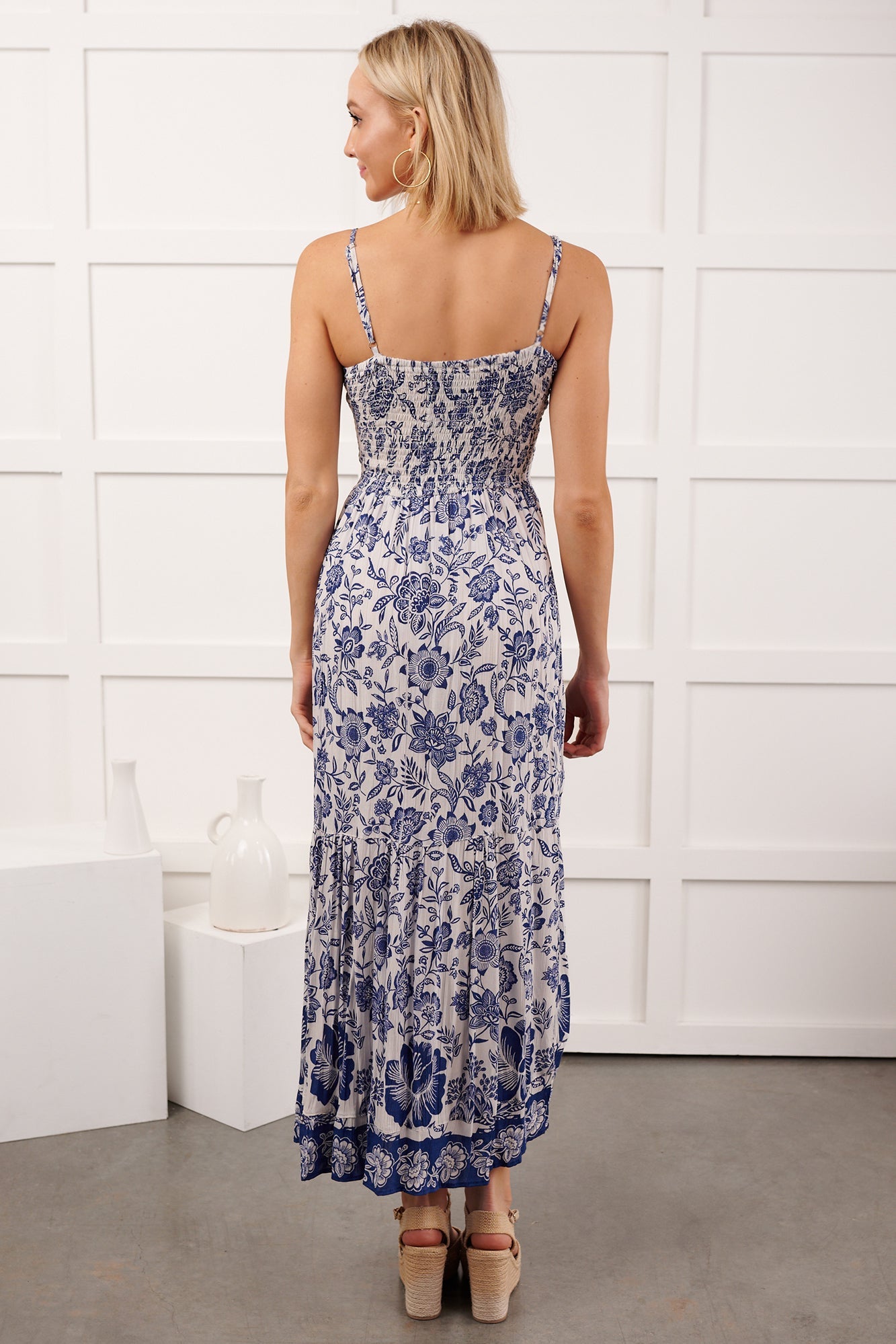Beach Lullaby Floral Sleeveless Maxi Dress (Ivory/Blue)