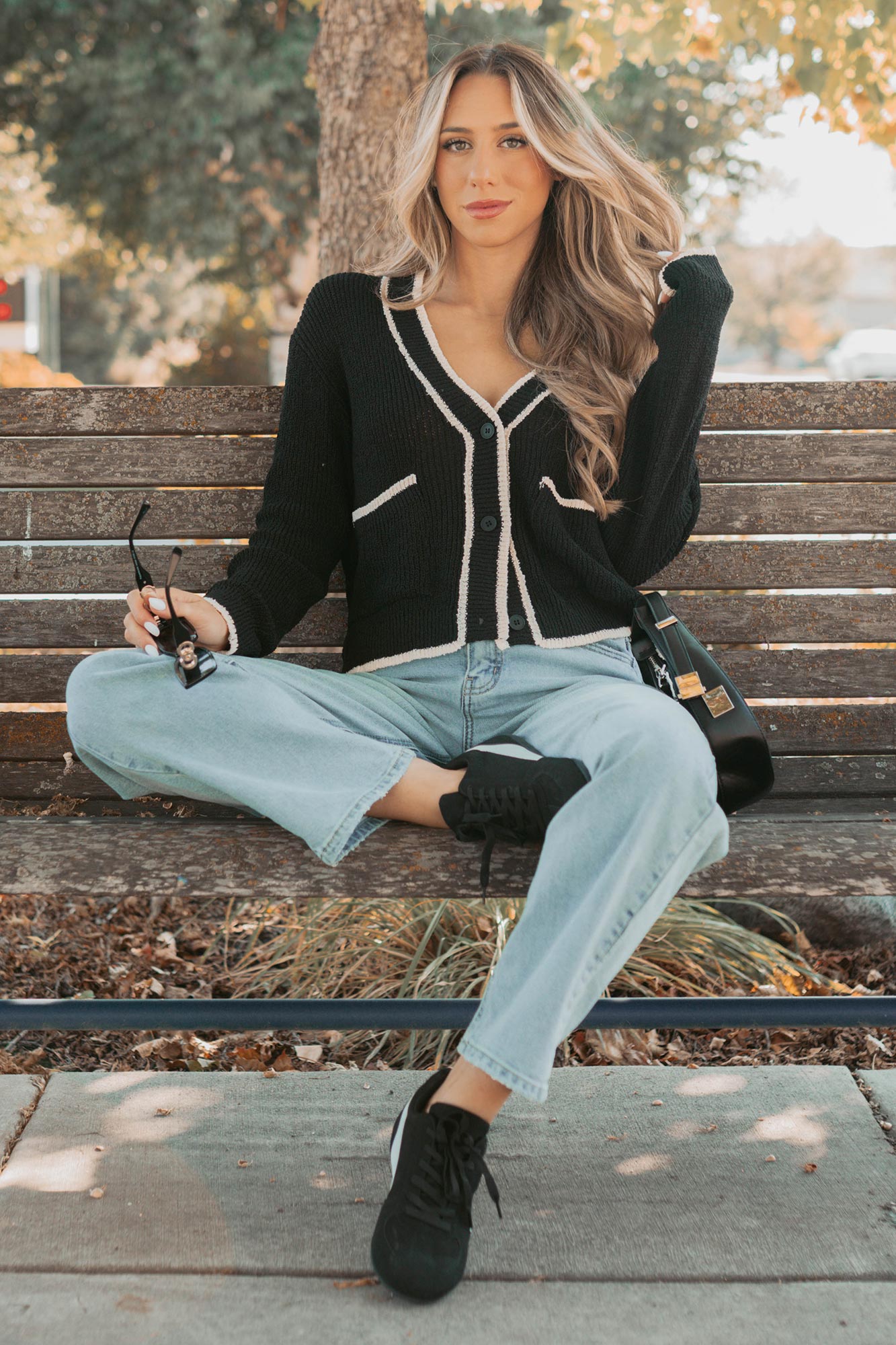 Comfort Current Contrast Button-Up Cardigan (Black)