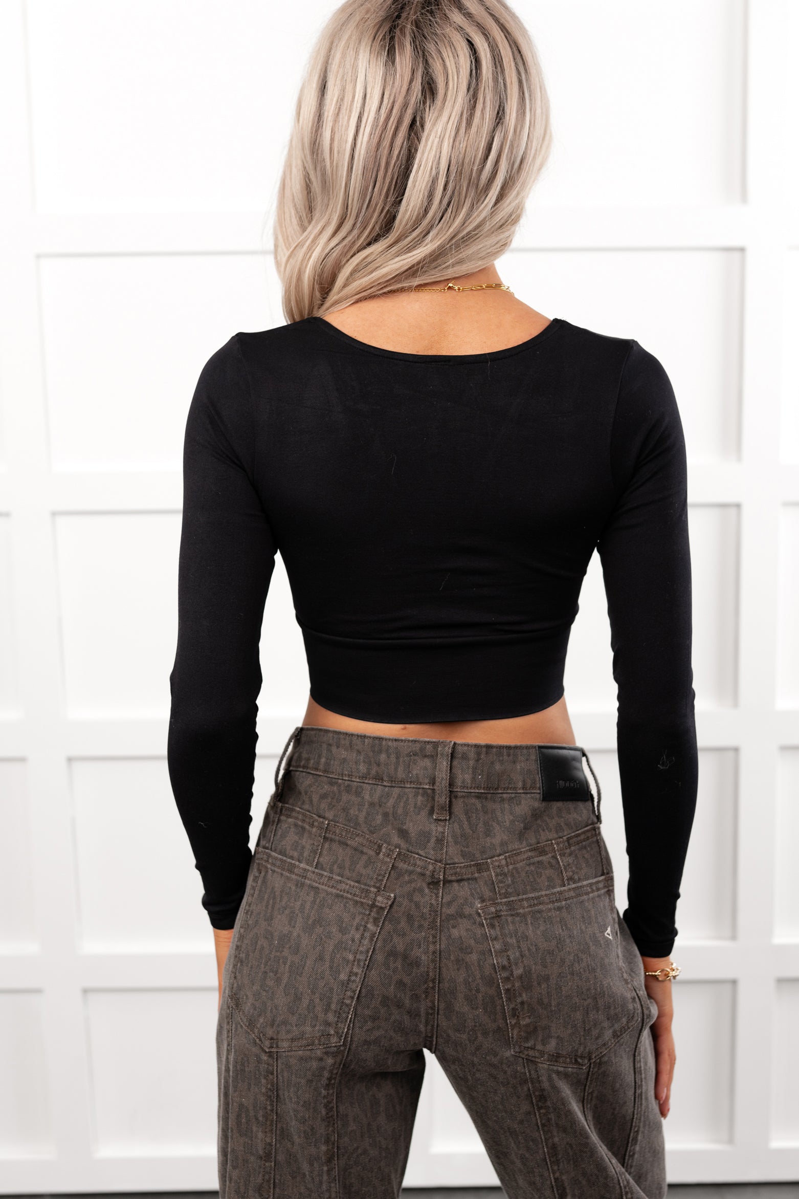 Charming Chase V Neck Crop Top (Black)