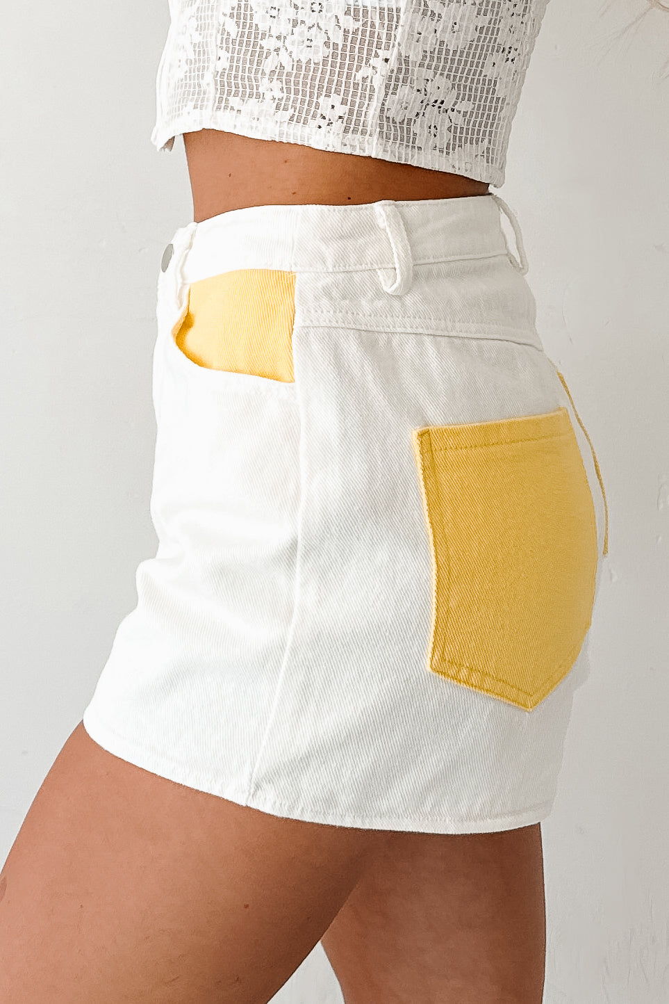 Blooming Anyway Contrast Denim Shorts (Off White/Yellow)