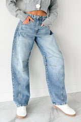 Ardin Mid Rise Barrel Cello Jeans (Medium)