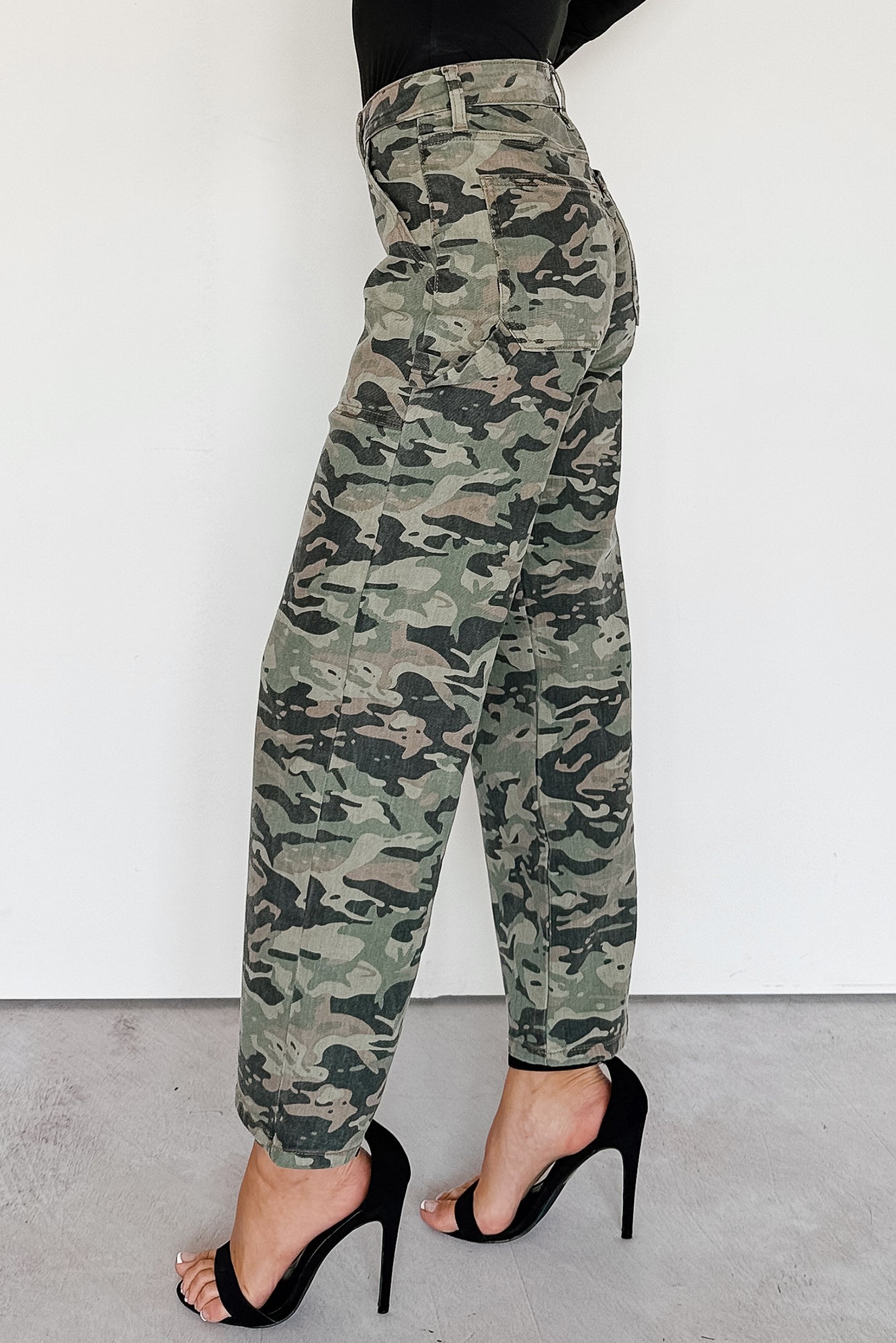 Copernicus Camo Print Straight Leg Carpenter Jeans (Camo)