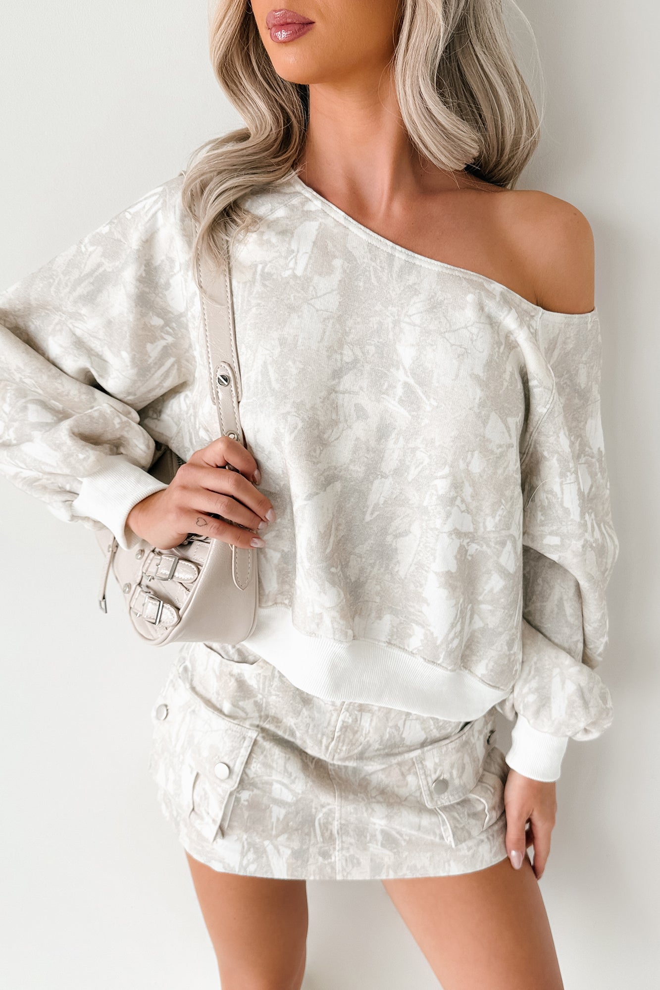 Chic Command Off The Shoulder Sweatshirt (Camo)