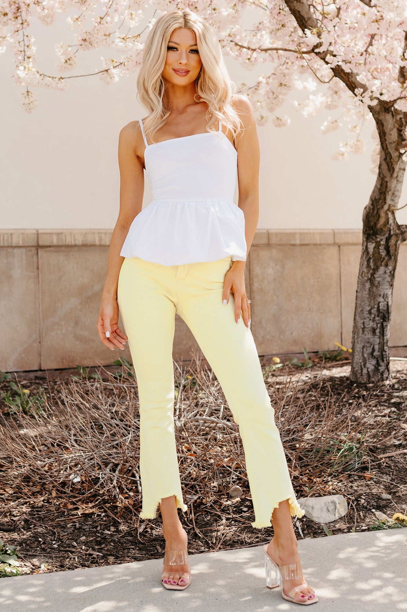 Dreamy Eyes Bubble Hem Tank Top (White)
